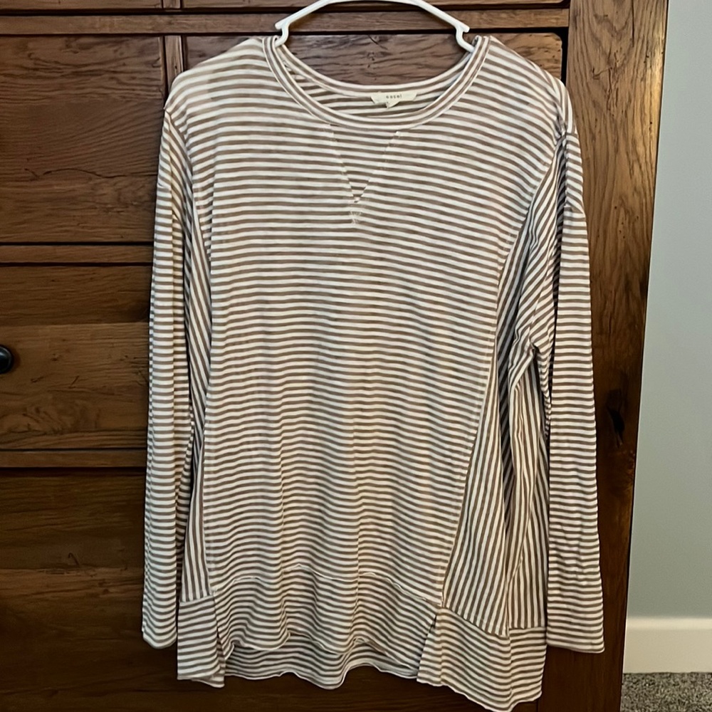 Boutique tunic lightweight
